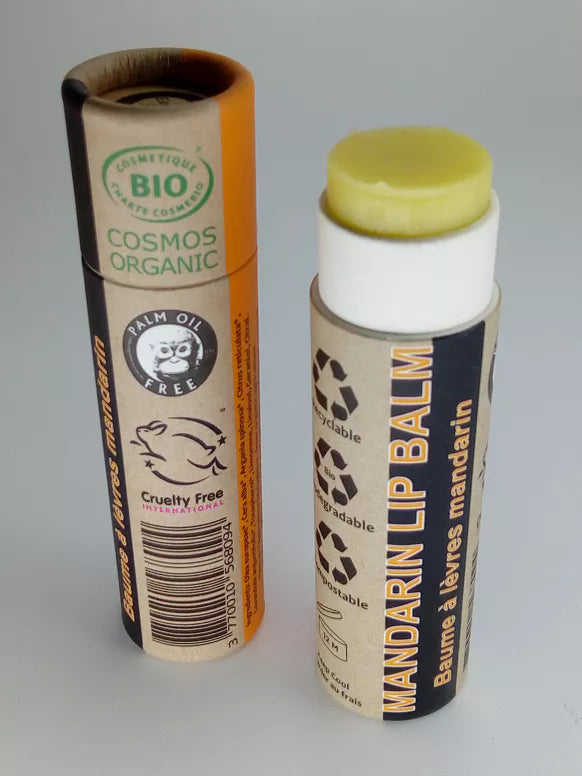 Balsamo labbra biologico idratante al mandarino a base di oli biologici e oli essenziali rinfrescanti, come in provenza
