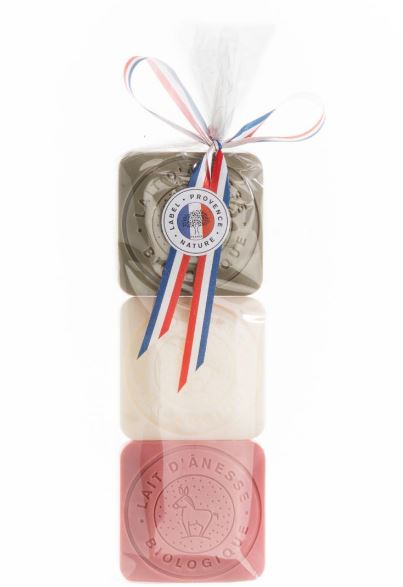 Confezione 3 saponi al latte d&
